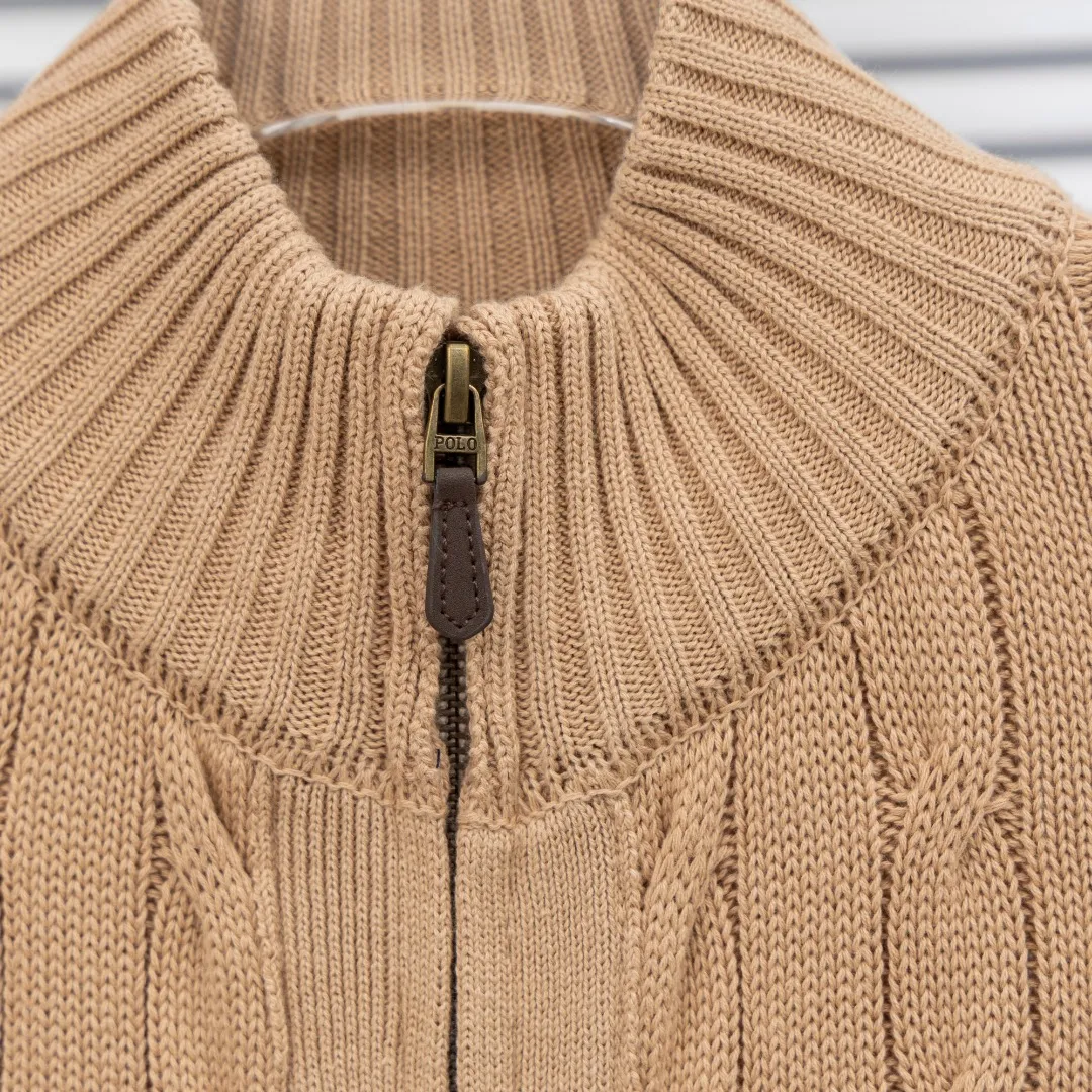 P320 top version (different currencies). You can scan the code to enter the official website. Style: Ralph Lauren POLO Ralph Lauren small label embroidered knitted old money style zipper cardigan jacket. Color: Picture color. Size: S-XL. Fabric: pure cotton. Accessories: full set of customized accessories. No gender distinction. Same style for men and women.